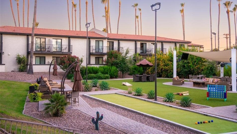 113-fully Furnished 1br Suite-prime Location Apartment *